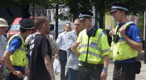can a pcso detain you.